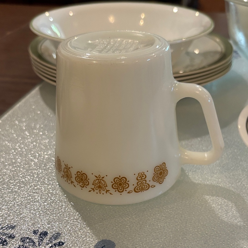 Pyrex Butterfly Gold Mug